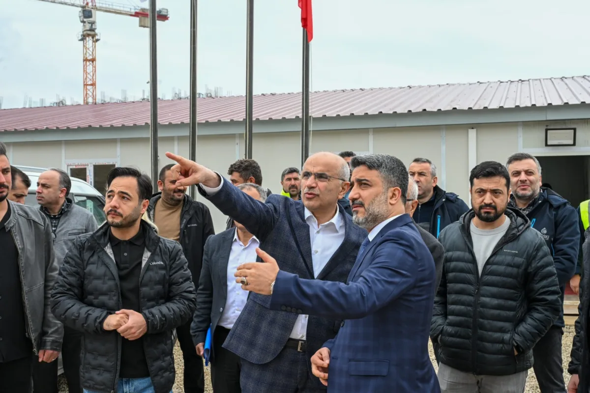 Başkan Sami Er, Akoğuz Kışlası TOKİ Konut Alanında İncelemelerde Bulundu