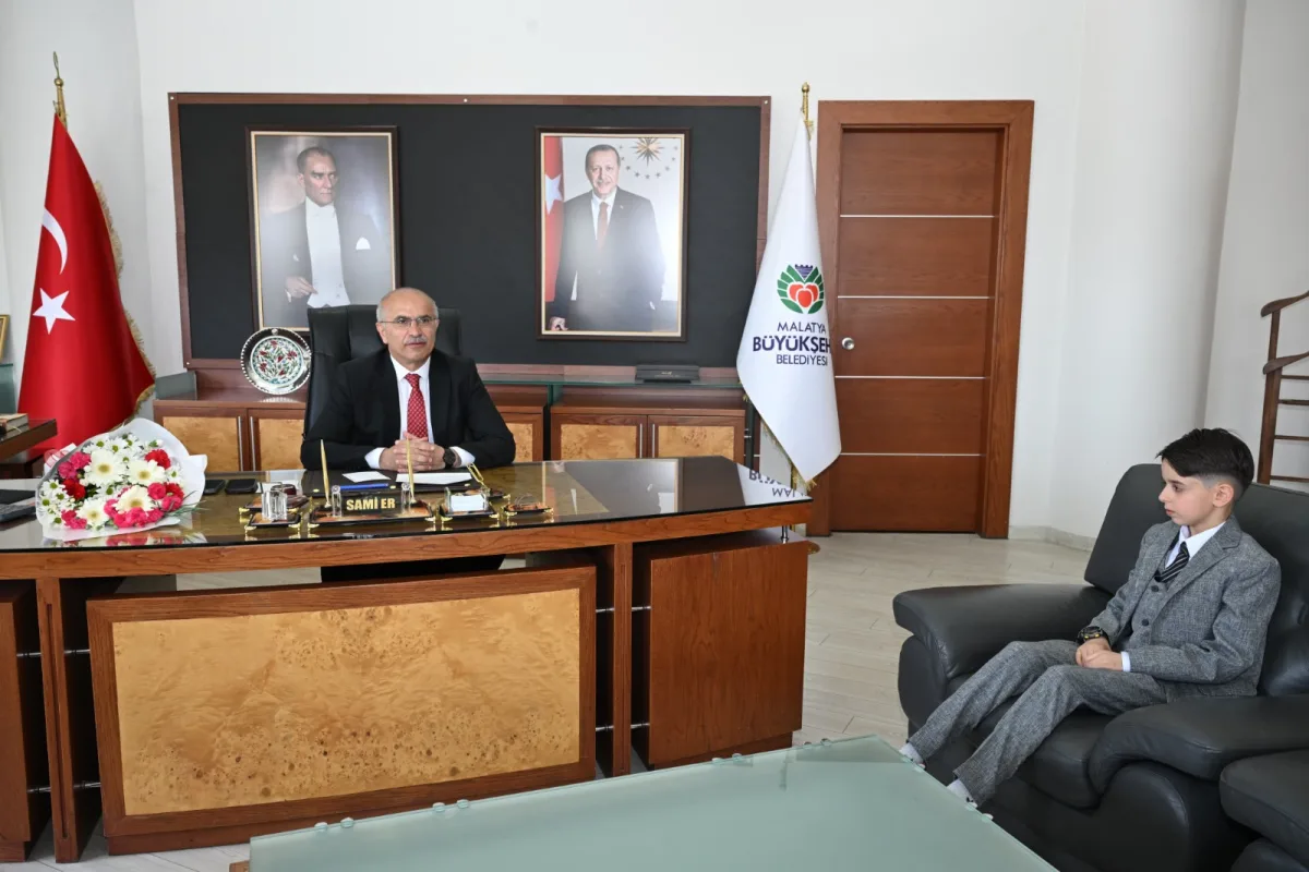 BU KOLTUKLARA HİZMET BİLİNCİYLE OTURULMASI GEREKİR