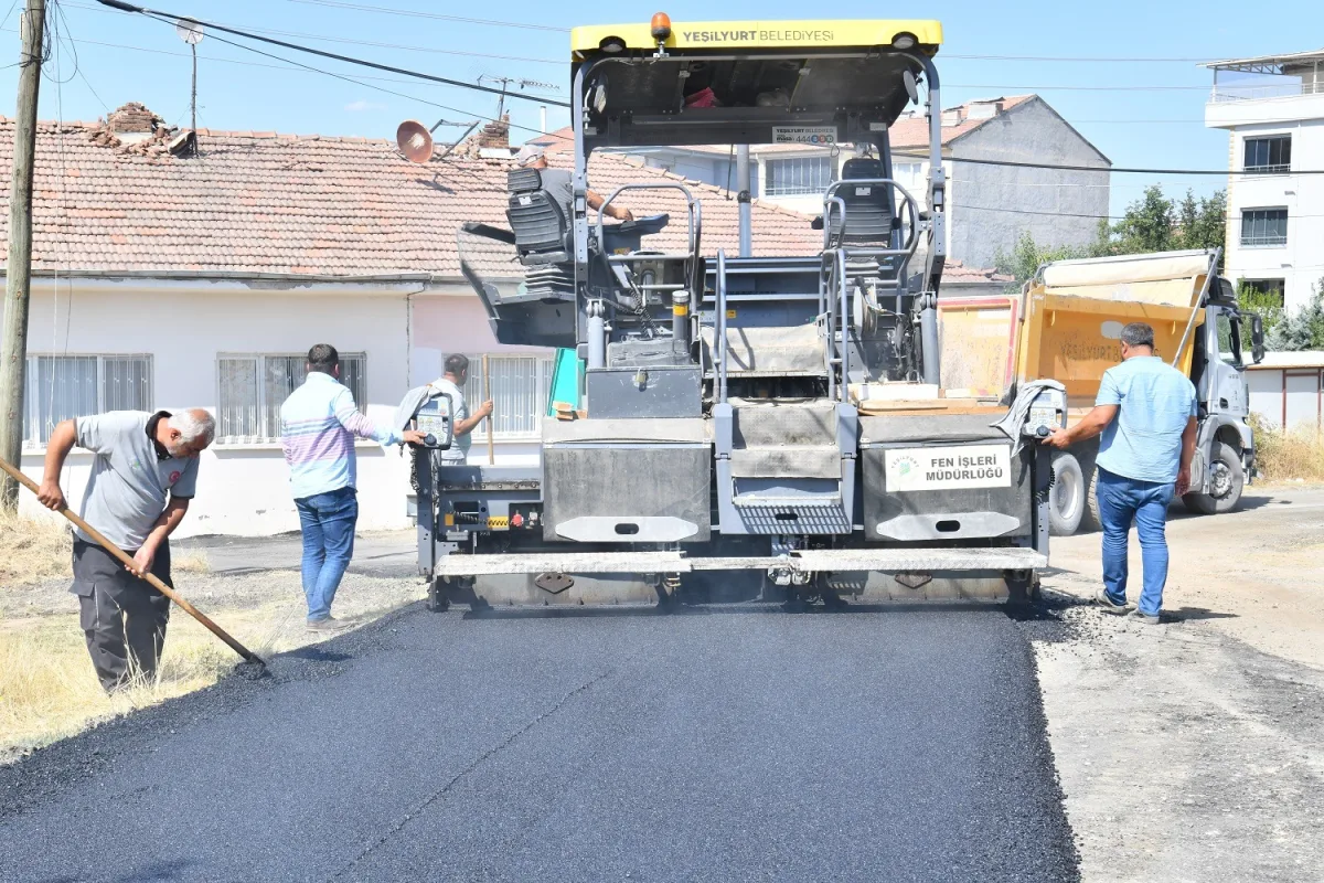 Yeşilyurt Güçlü Ulaşım Yatırımlarıyla Modern Bir Kimliğe Kavuşuyor