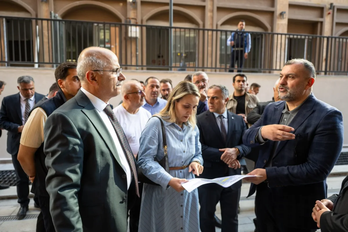 Büyükşehir Belediye Başkanı Sami Er, Çarşı Merkezinde incelemelerde bulundu