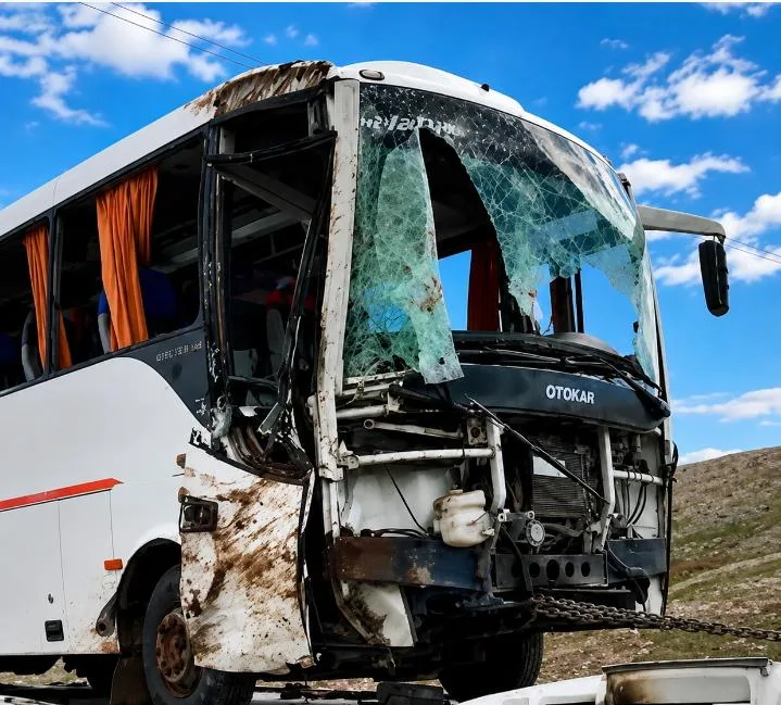 Final Dönüşü Taraftar Otobüsü Şarampole Devrildi