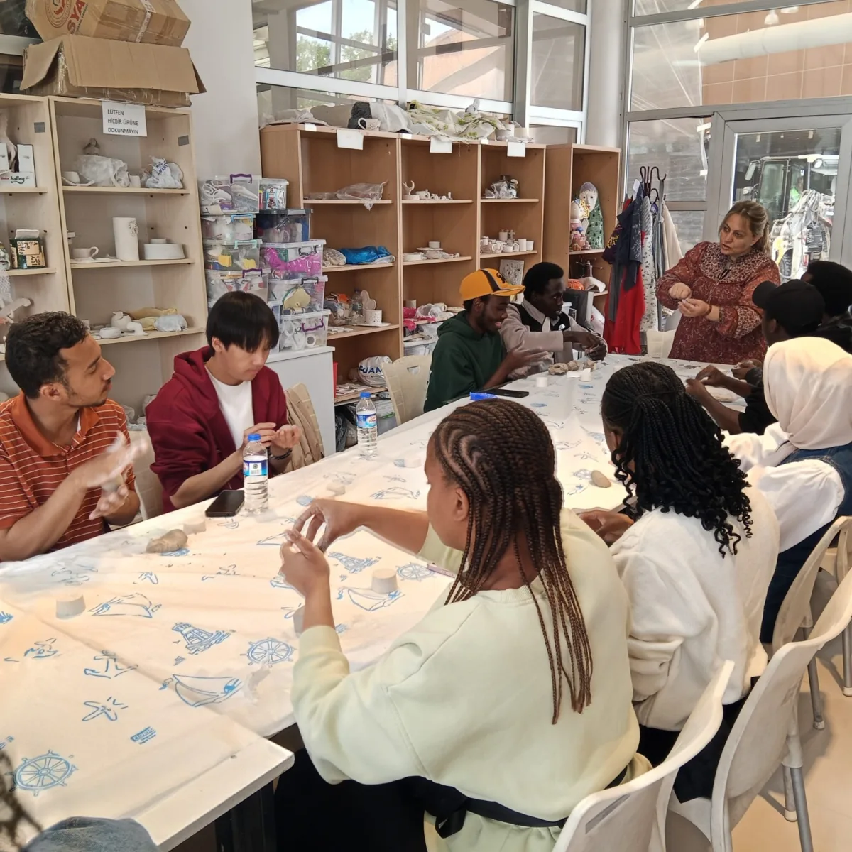 ULUSLARARASI ÖĞRENCİLER SANAT MERKEZİNDE
