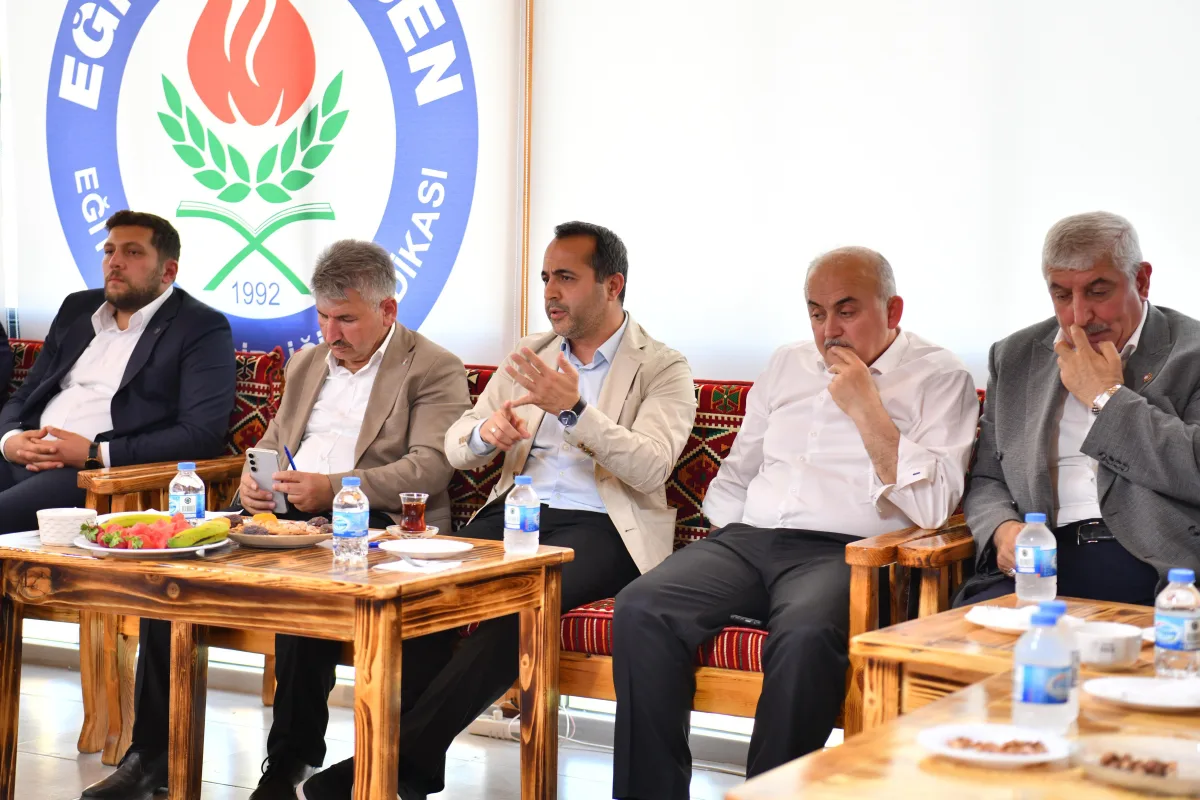 Milletvekili Babacan, Sorunları Muhtar ve STK Temsilcileri İle İstişare Etti