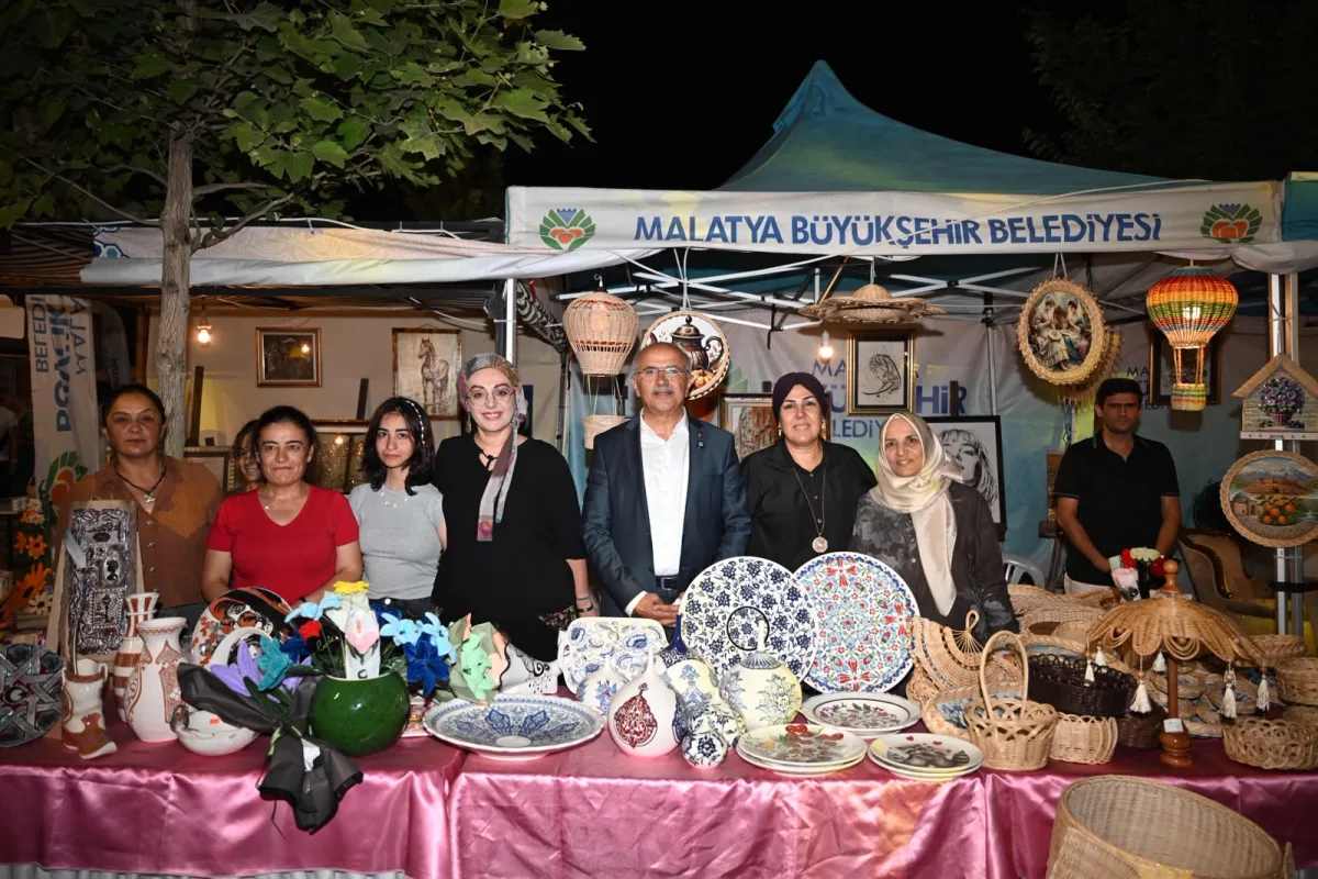 YÖRESEL LEZZETLER GASTRONOMİ SOKAĞINDA ZİYARETÇİLERLE BULUŞUYOR