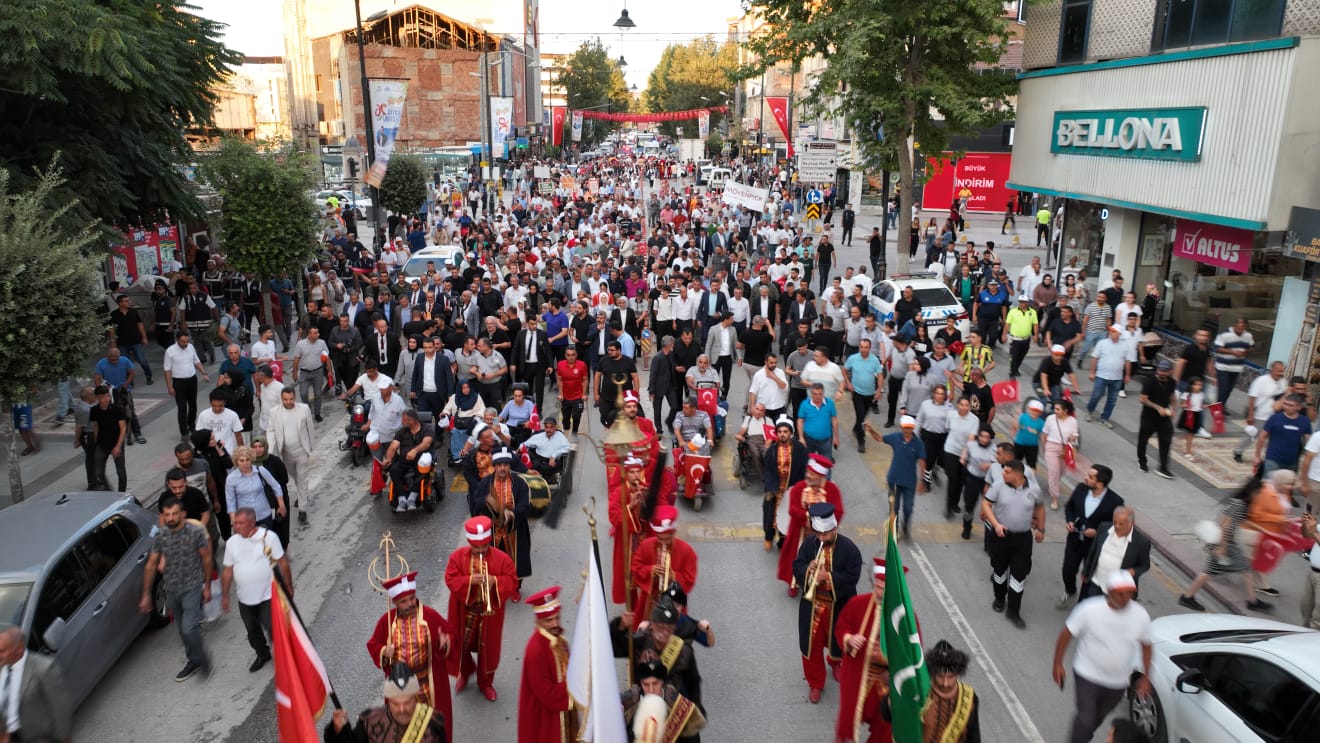 26’INCI KÜLTÜR SANAT ETKİNLİKLERİ VE KAYISI FESTİVALİ KORTEJ YÜRÜYÜŞÜ YAPILDI