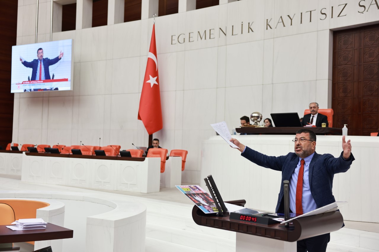 Ağbaba: Yangın Seyretme Değil, Yangın Söndürme Uçağı Alın!