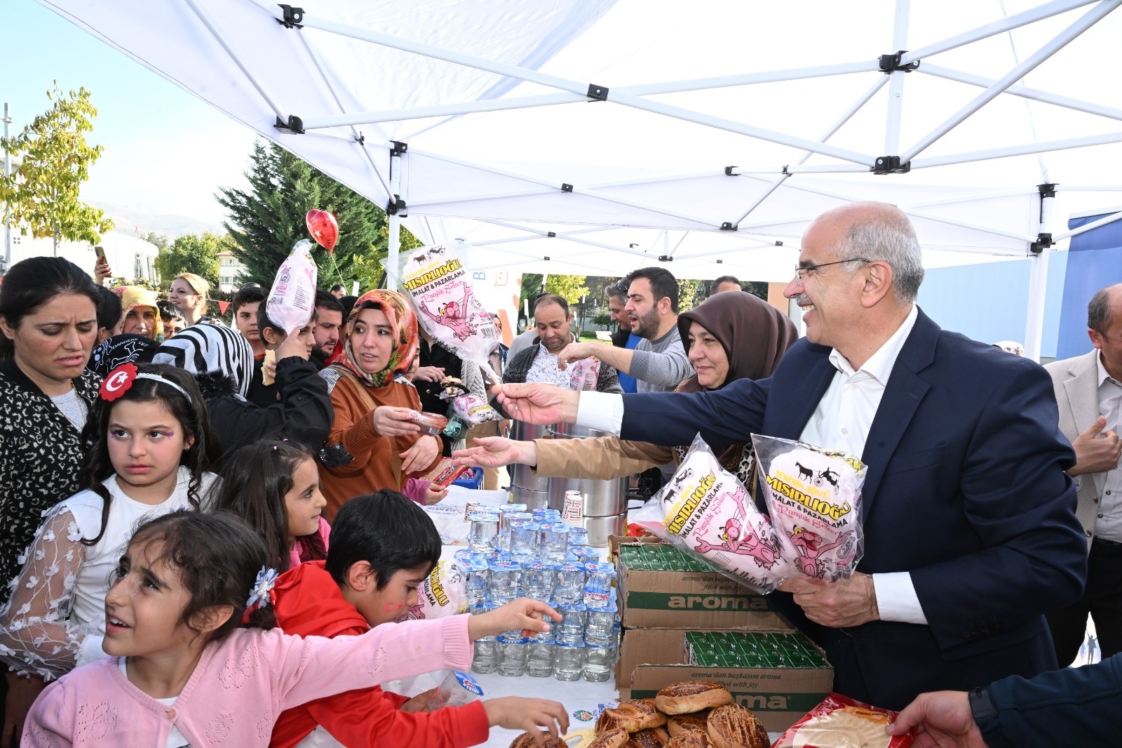 “ÇOCUKLARIMIZ NE KADAR NEŞELİ VE MUTLU OLURSA BİZ DE O KADAR MUTLUYUZ