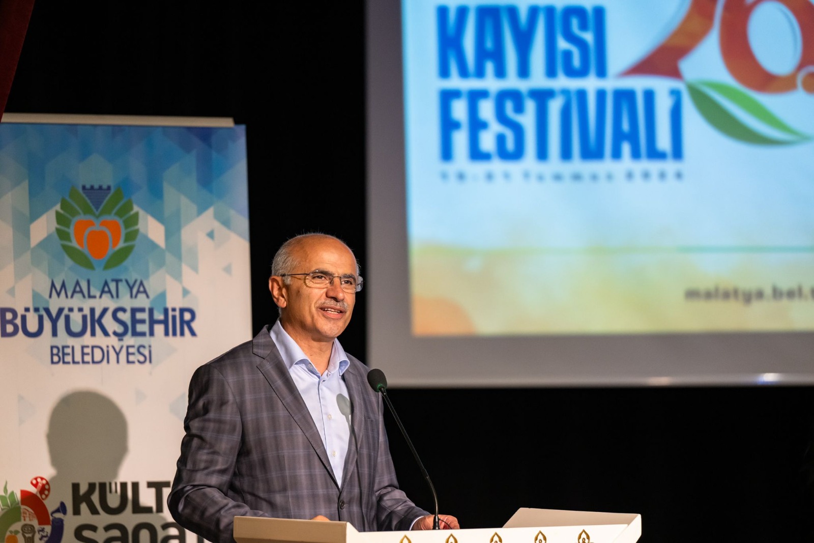 ‘KAYISI: FIRSATLAR VE RİSKLER’PANELİ DÜZENLENDİ