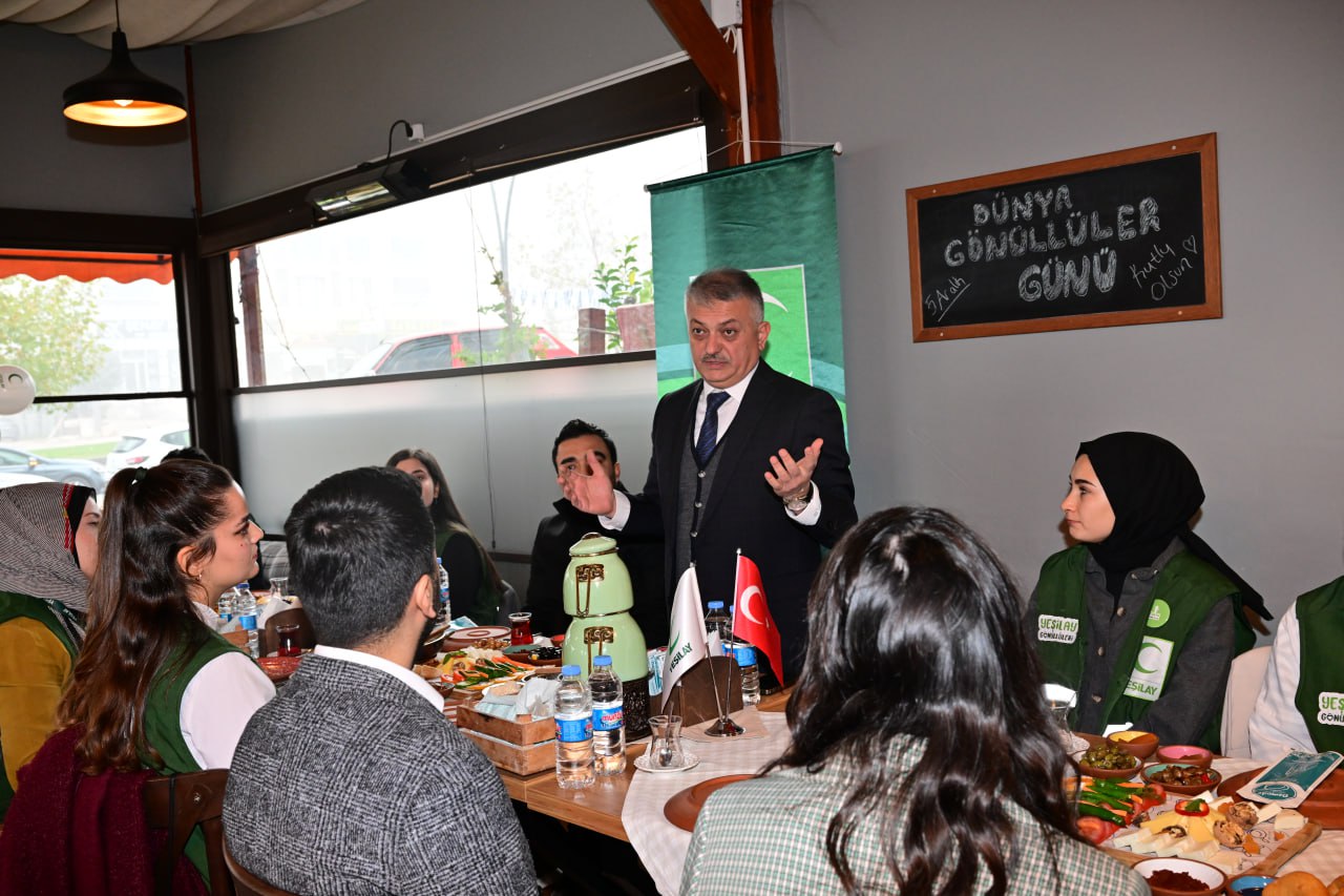 Vali Ersin Yazıcı “5 Aralık Dünya Gönüllüler Günü” Etkinliğine Katıldı