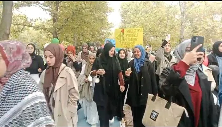 1000257784