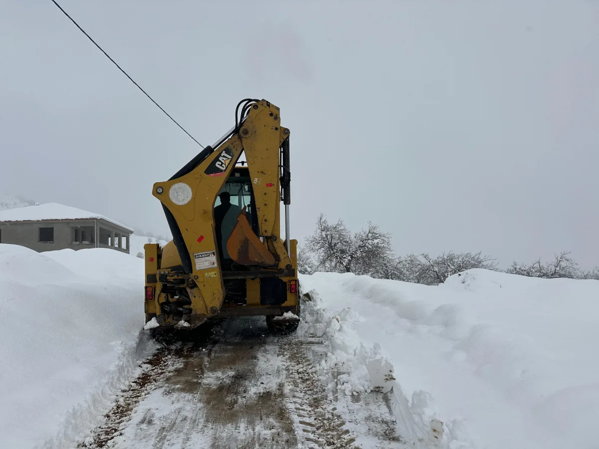 Battalgazi Belediyesi Karla Kaplanan Yolu Açtı