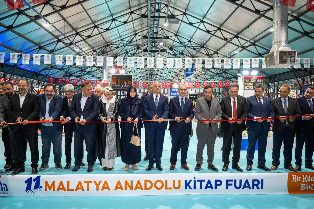 11.  MALATYA ANADOLU KİTAP VE KÜLTÜR FUARI KİTAPSEVERLERE KAPILARINI AÇTI