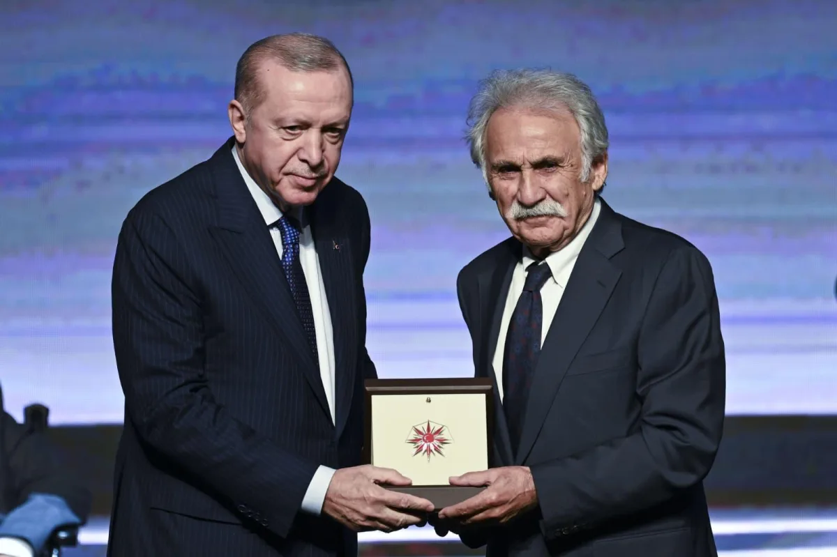 PROF. DR. FAHRİ IŞIK’A CUMHURBAŞKANLIĞI’NDAN BÜYÜK ÖDÜL