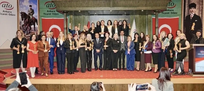 “Yılın Başarılı Kadın Muhtarı” Bulgurlu Mahallesi Muhtarı Tuğçe Asena Ilgar layık görüldü.