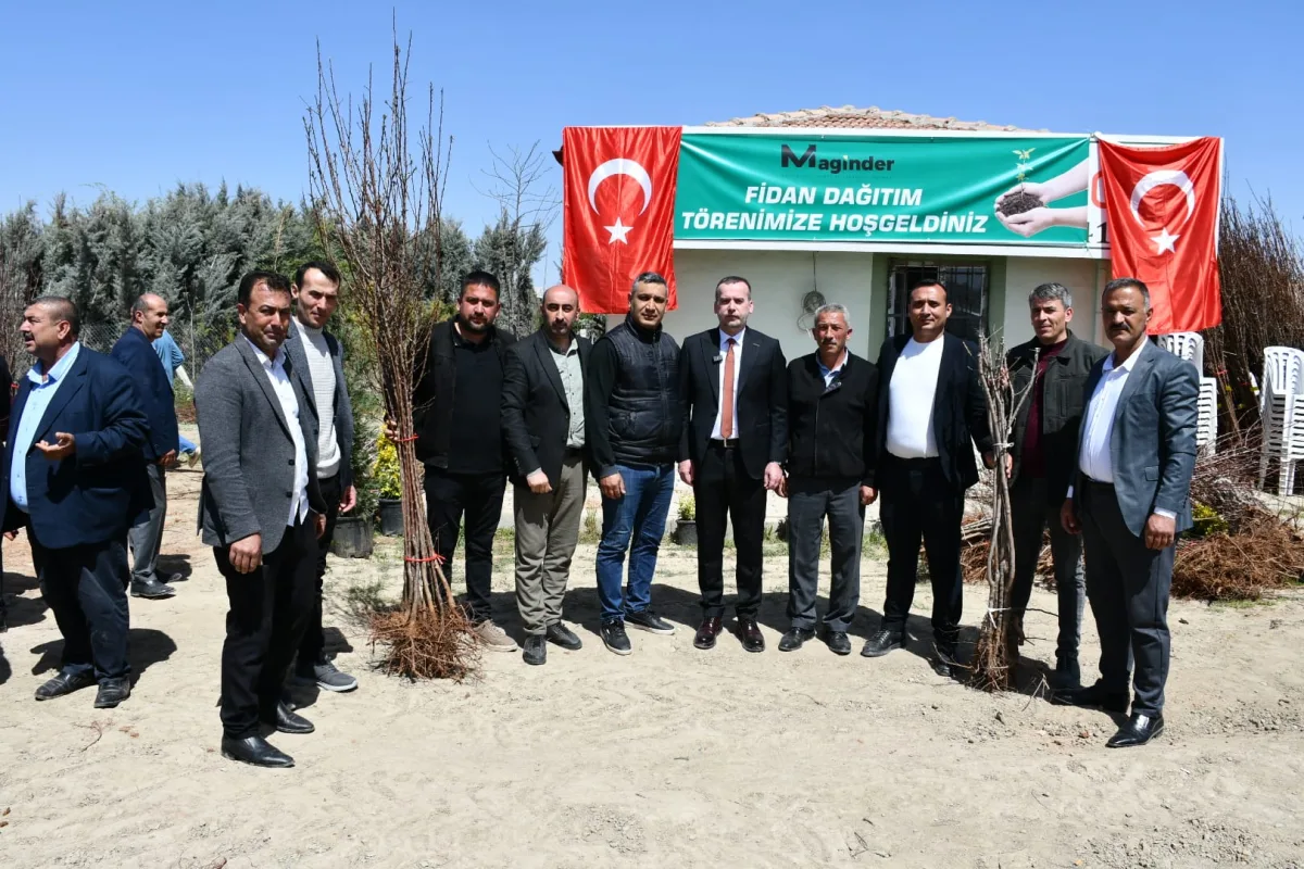 Malatya'da Tarıma Büyük Destek:15 Bin Fidan Muhtarlar Aracılığıyla Dağıtılıyor
